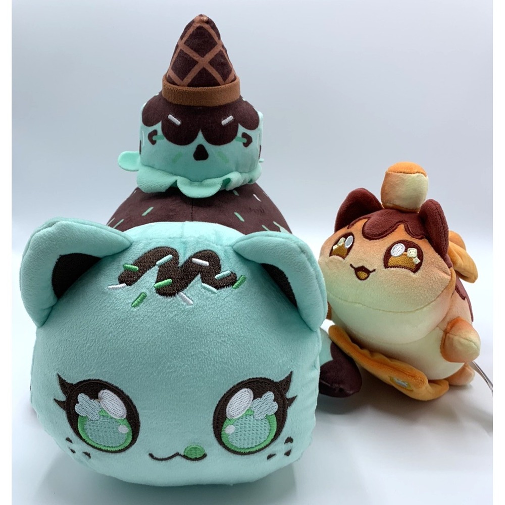 Lot of  Aphmau Meemeows Plush Ice Cream Treats Smores Mint Chip